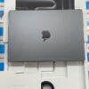 MacBook Pro 14インチ Late 2023 M3 Pro 18GB 512GB 新品同様-正面