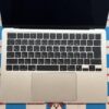 MacBook Air M2 2022 256GB MLXW3J/A A2681-上部