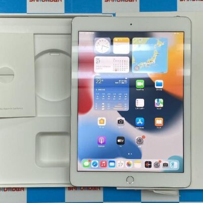 iPad 第5世代 SoftBank版SIMフリー 32GB MP1L2J/A A1823 極美品