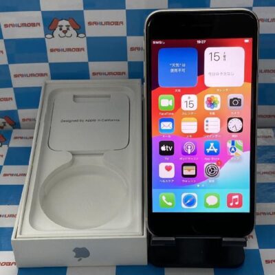 iPhoneSE 第3世代 docomo版SIMフリー 64GB MMYD3J/A A2782 極美品