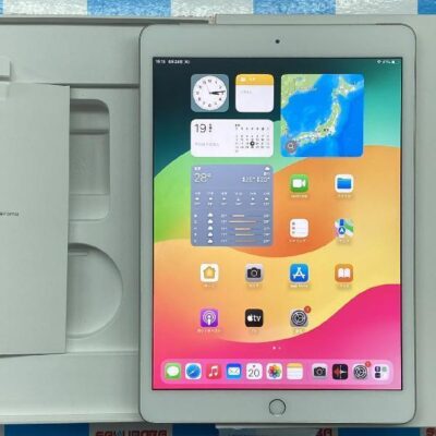 iPad 第8世代 au版SIMフリー 32GB MYMJ2J/A A2429 極美品