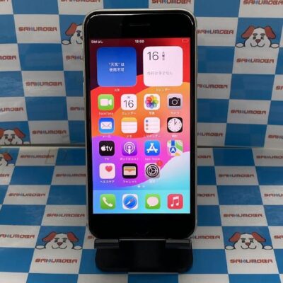 iPhoneSE 第3世代 au版SIMフリー 64GB MMYD3J/A A2782 極美品