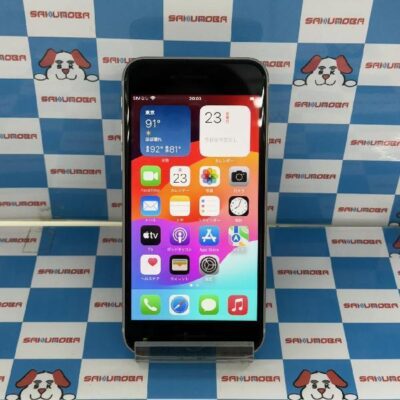 iPhoneSE 第3世代 au版SIMフリー 64GB MMYD3J/A A2782 美品