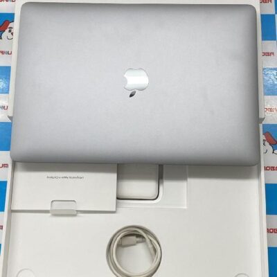 MacBook Air 13インチ M1 2020  8GB 256GB MGN63J/A 新品同様