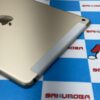 iPad Air 第2世代 au 16GB MH1C2J/A A1567-上部