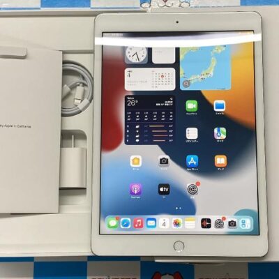 iPad 第8世代 docomo版SIMフリー 32GB MYMJ2J/A A2429 開封未使用