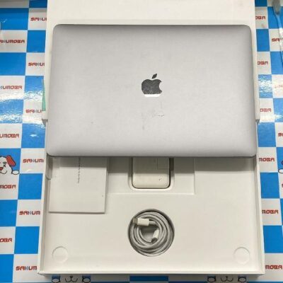 MacBook Air Retina 13インチ 2020  8GB 512GB MVH22J/A