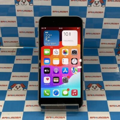 iPhoneSE 第2世代 docomo版SIMフリー 64GB MHGQ3J/A A2296 極美品