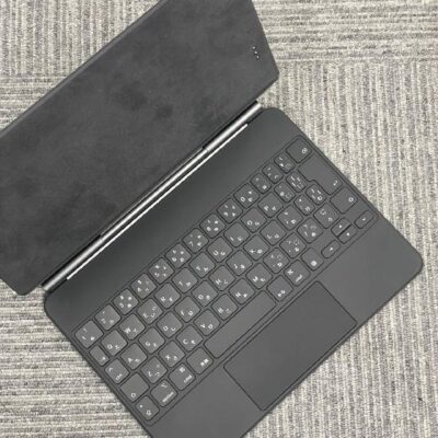 iPad Air（第4/第5/第6世代）・Pro 11インチ（第1/第2/第3/第4世代）用 Apple Magic Keyboard  MXQT2J/A 美品