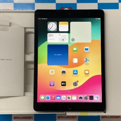 iPad 第8世代 Wi-Fiモデル 32GB MYL92J/A A2270 極美品