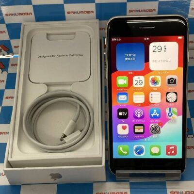 iPhoneSE 第3世代 Apple版SIMフリー 64GB MMYD3J/A A2782 新品同様品