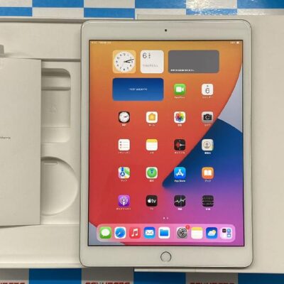 iPad 第8世代 Wi-Fiモデル 32GB MYLA2J/A A2270 極美品