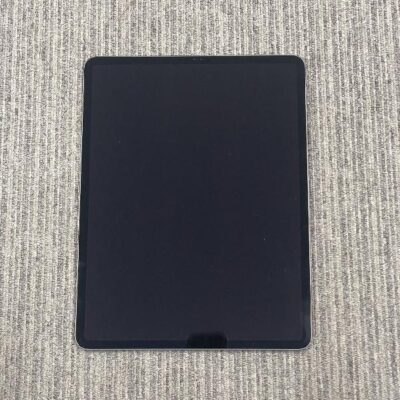 iPad Pro 12.9インチ 第4世代 Wi-Fiモデル 256GB MXAT2J/A A2229 ジャンク品