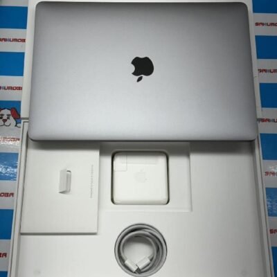 MacBook Pro 13インチ 2017 Thunderbolt 3ポートx4  3.1GHz Core i5 8GB 512GB MPXW2J/A