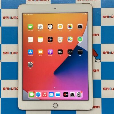 iPad 第6世代 docomo版SIMフリー 32GB MRM02J/A A1954 極美品