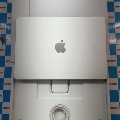 MacBook Air M2 2022 256GB MLY13J/A A2681 極美品