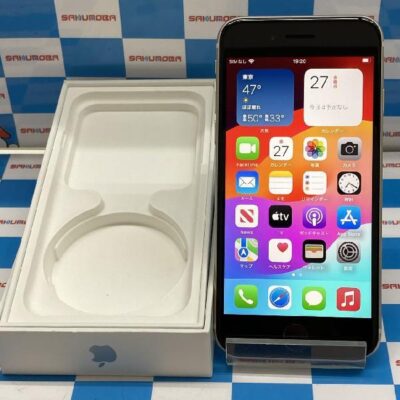 iPhoneSE 第3世代 SoftBank版SIMフリー 64GB MMYD3J/A A2782 美品