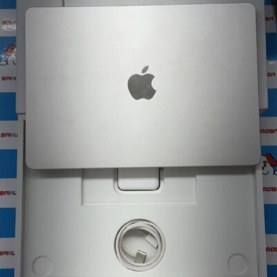 MacBook Air M2 2022 256GB MLY13J/A A2681 美品