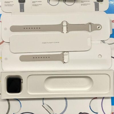 Apple Watch SE 第2世代 GPSモデル  MNJX3J/A A2723 極美品