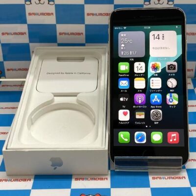 iPhoneSE 第3世代 au版SIMフリー 64GB MMYD3J/A A2782 美品