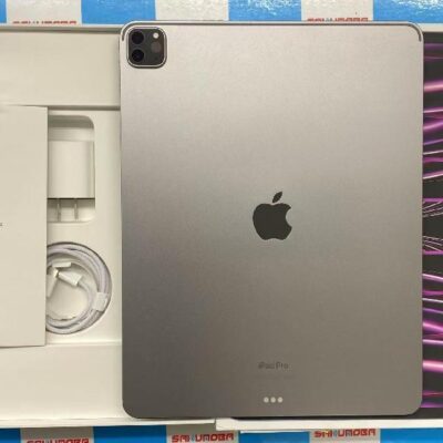 iPad Pro 12.9インチ 第6世代 Wi-Fiモデル 128GB MNXP3J/A A2436 新品同様